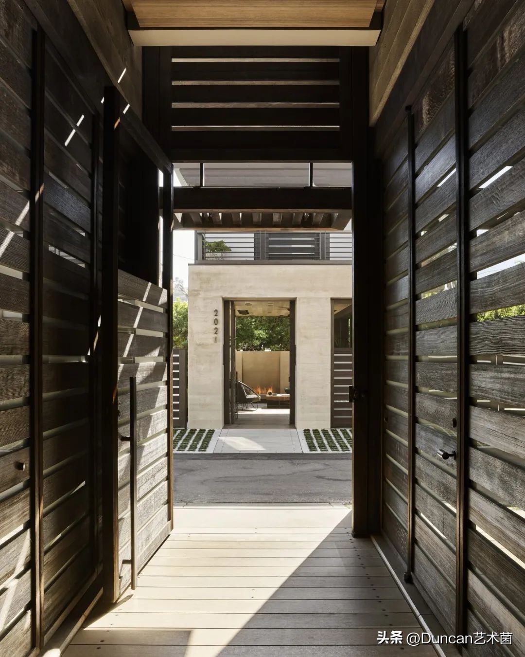 西雅图LucasInterior古朴隐逸的度假住宅