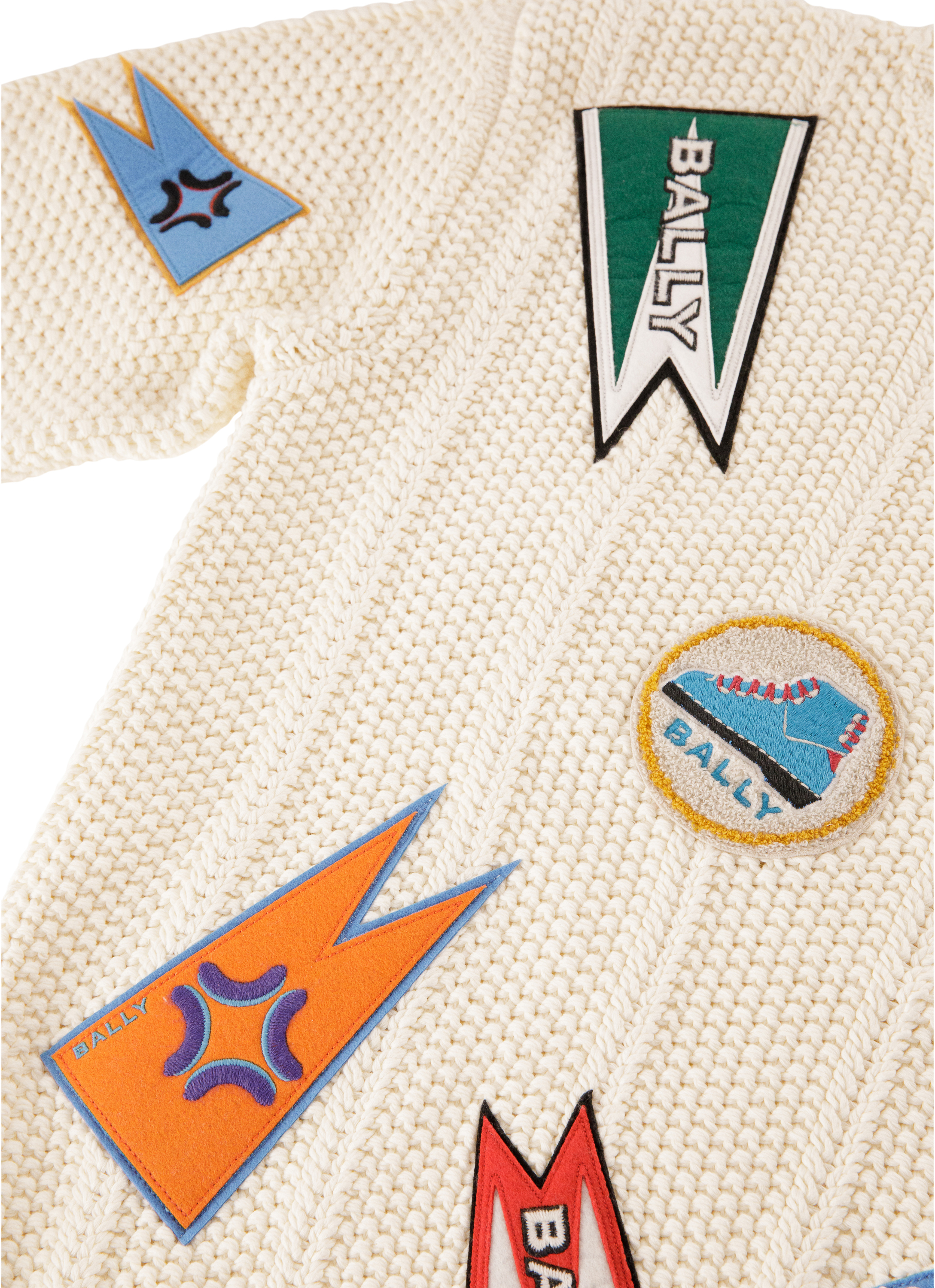 bally为新年增添一抹红,bally珠穆朗玛峰系列