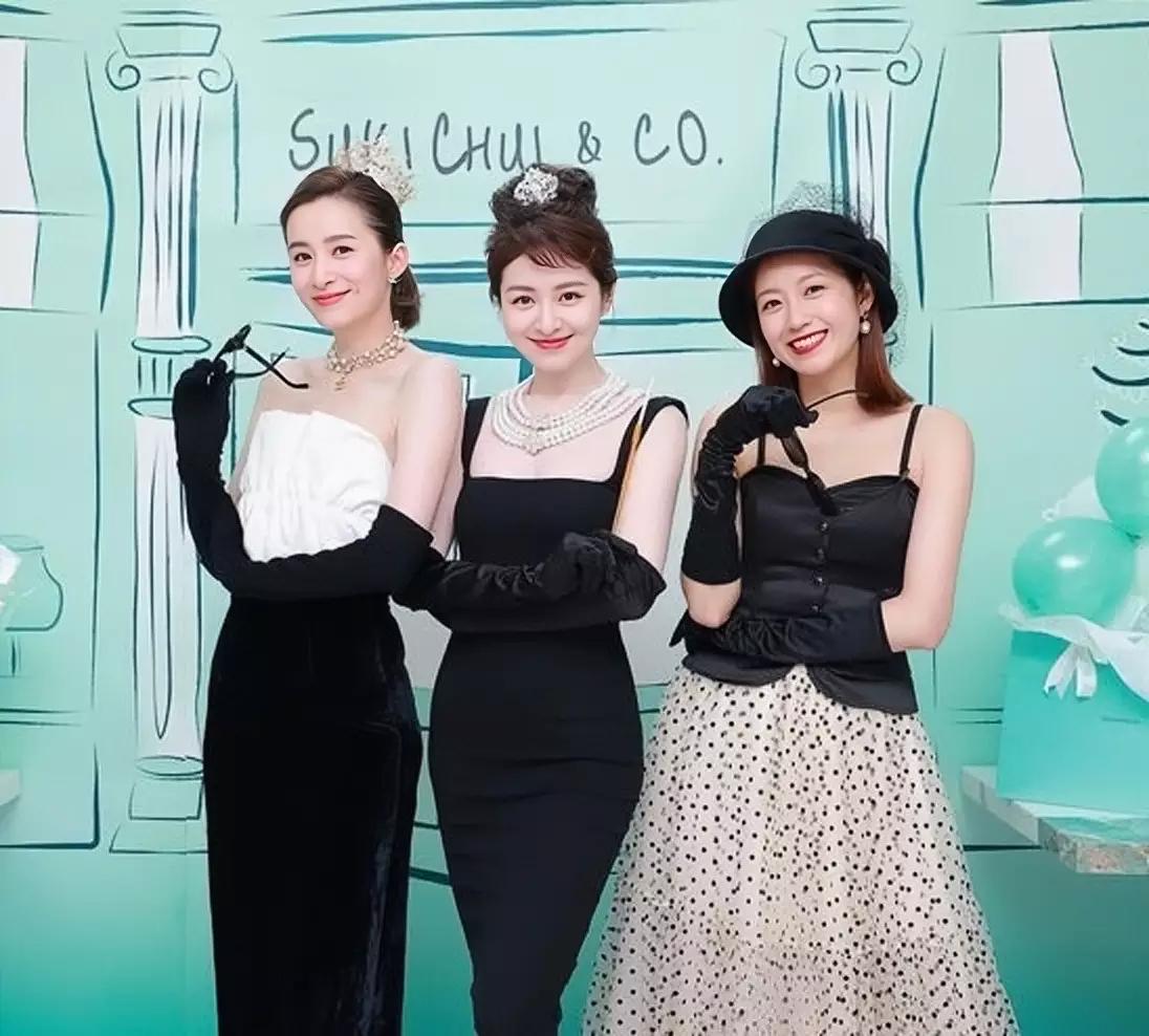 甜心港姐与富商丈夫结婚13周年！遭调侃父女恋，被曝准备生第四胎