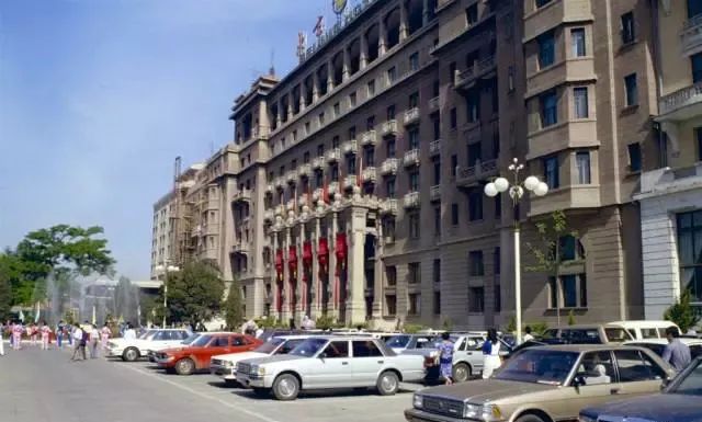 三十年前的北京现在的照片,40年前的北京还记得吗