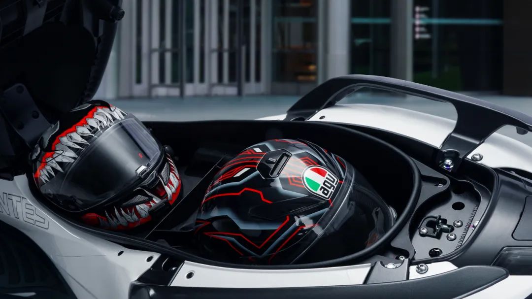 潜入升仕探350E和三缸，手机被保安采取措施