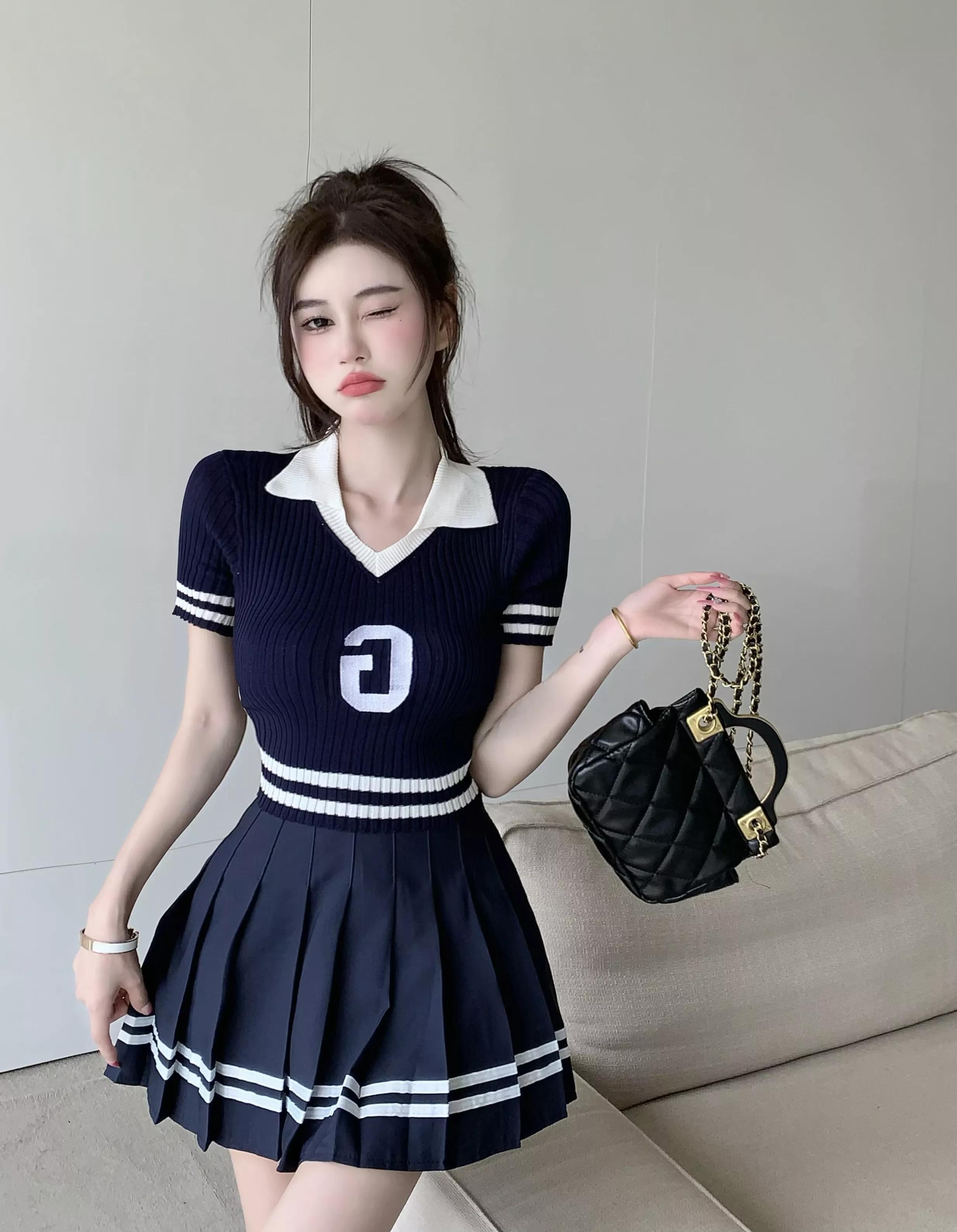 足球宝贝服装最新款,足球宝贝服装黑色袜子