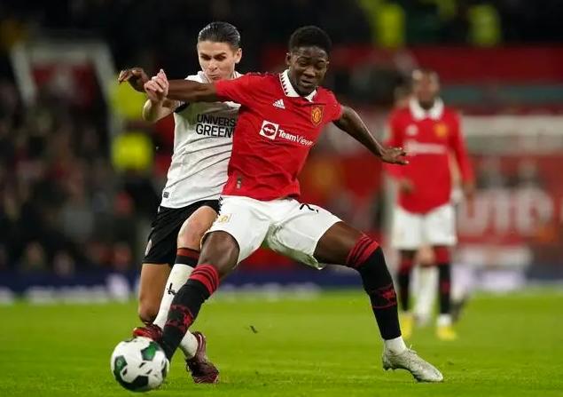 足球比赛直播法国甲级联赛,足球欧冠最新赛事直播