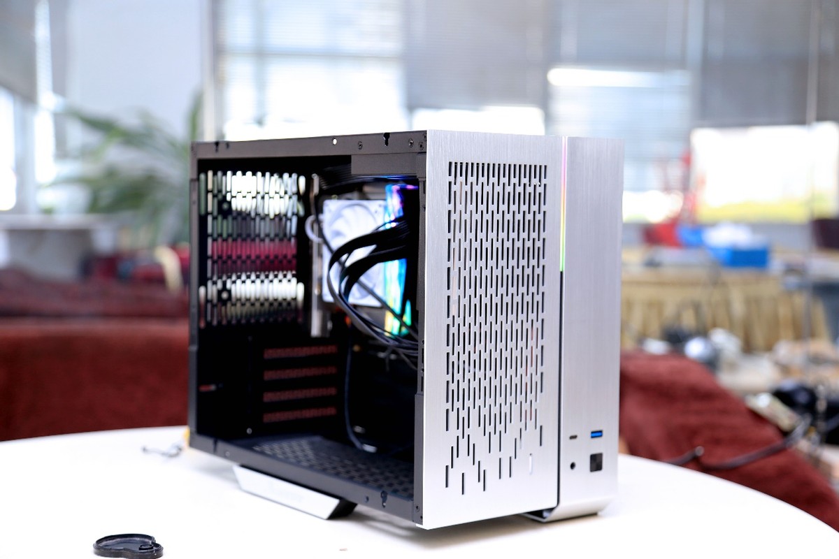 难得动了装机的心思，新晋品牌ALmordor装机漫谈