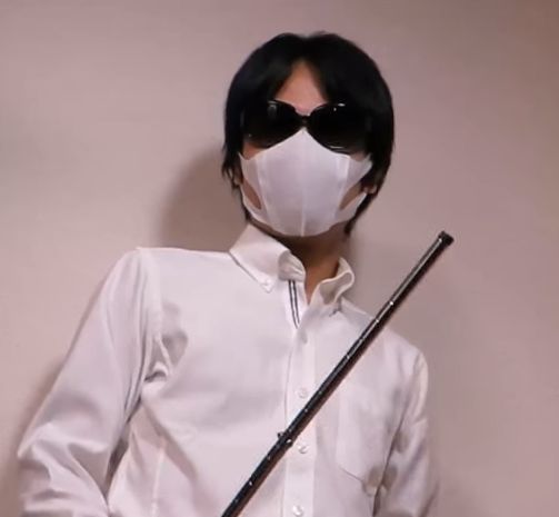 日本小哥用豆腐做刀,日本小哥铸刀全过程视频