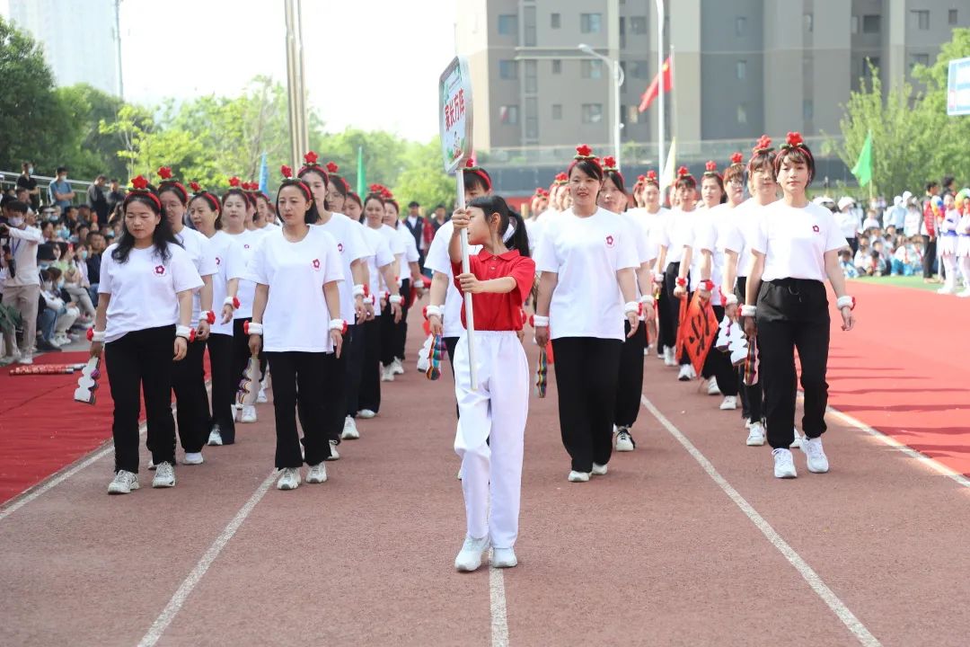 西安浐灞阳光海澜小学田径运动会,西安御锦城小学春季运动会直播
