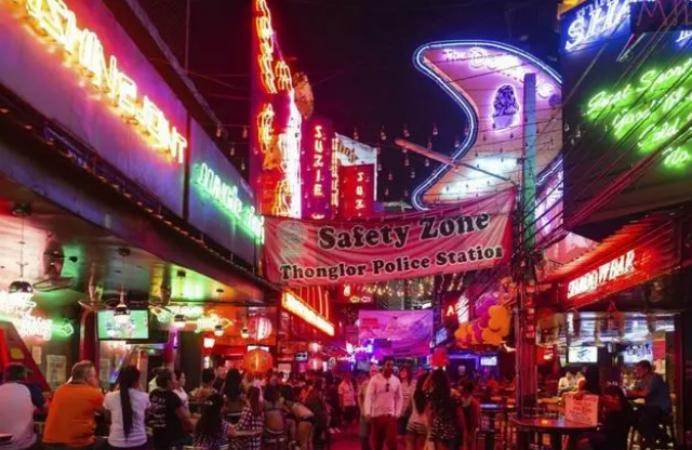 揭露美国丑闻视频,揭露美国丑闻的视频