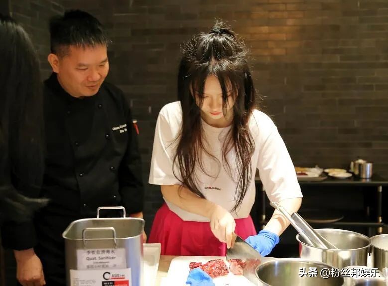 斗鱼节目二珂阿冷,阿冷成新任斗鱼一姐周年庆直播