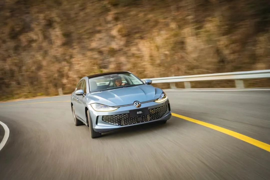 凌渡l2022超辣旗舰版试驾,24款凌渡l酷辣版试驾测评