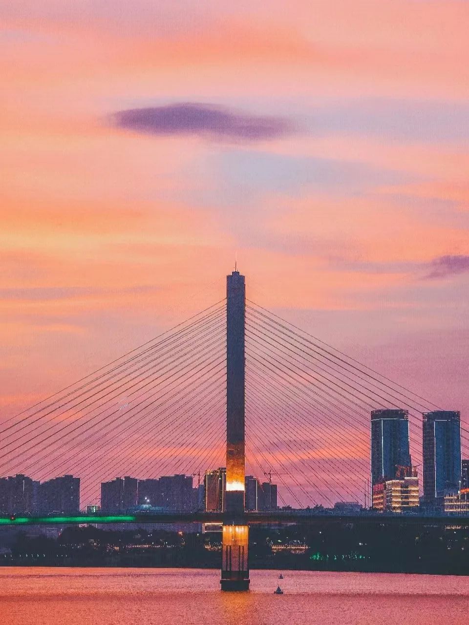 回到小县城朝九晚五,回到朝九晚五的心情说说