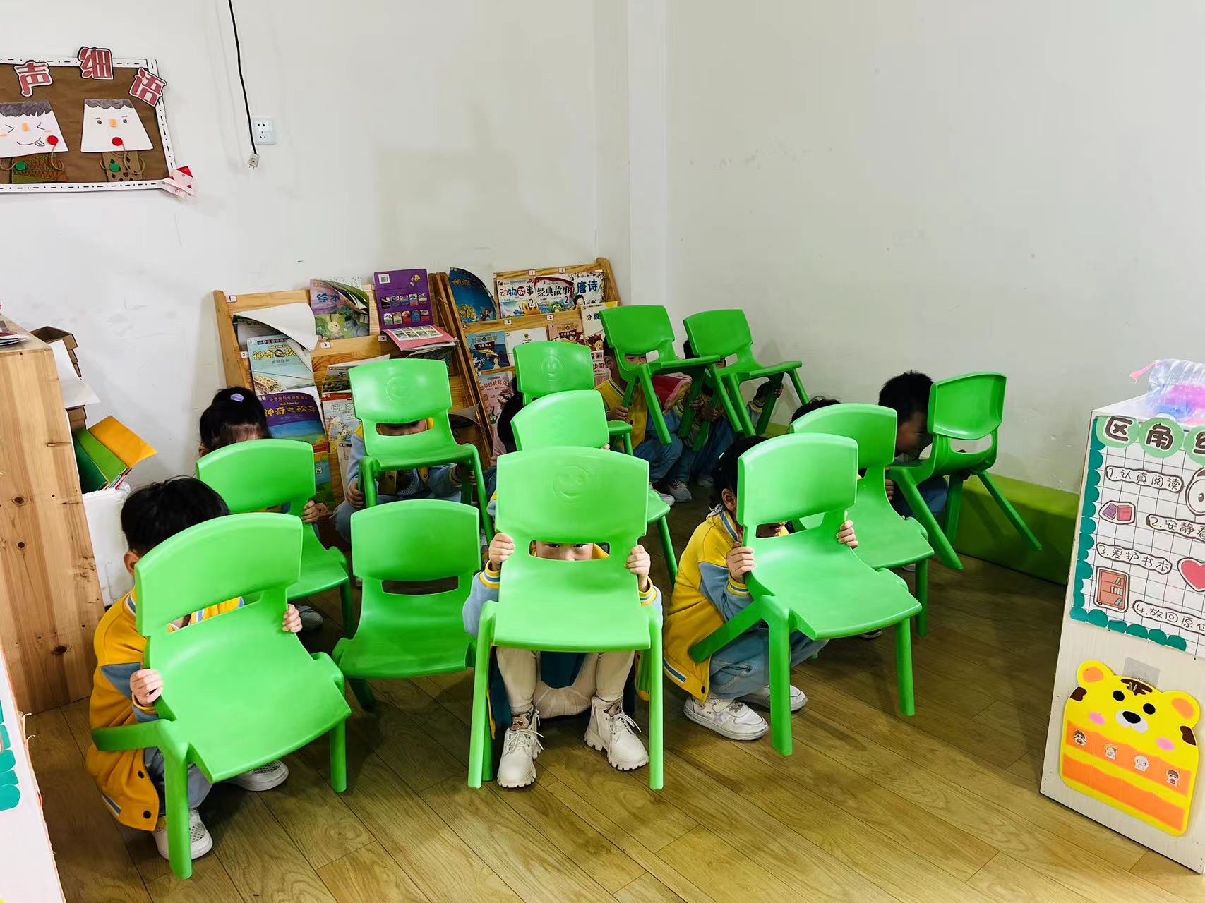 幼儿园反恐防暴应急演练活动简报,幼儿园反恐防暴安全演练过程