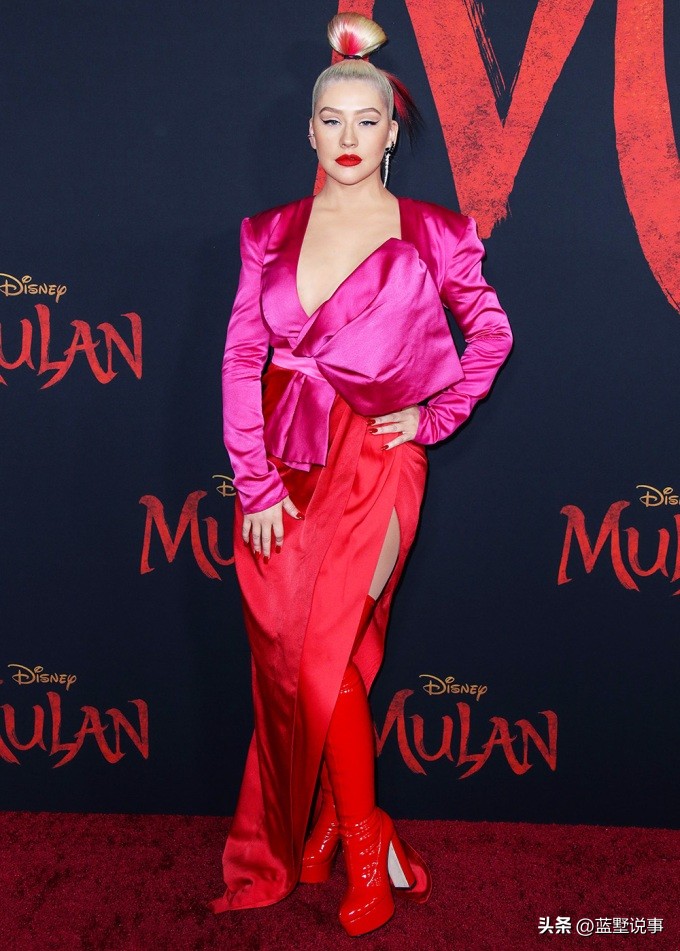 美国女明星穿白色裙子,美国女明星穿着