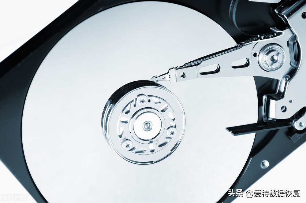 移动硬盘异响不读盘怎么回事,移动硬盘磁头损坏是什么原因