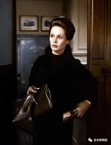 91岁养狮子走红毯拍奢侈品广告，这个优雅金发*物尤**太生猛了