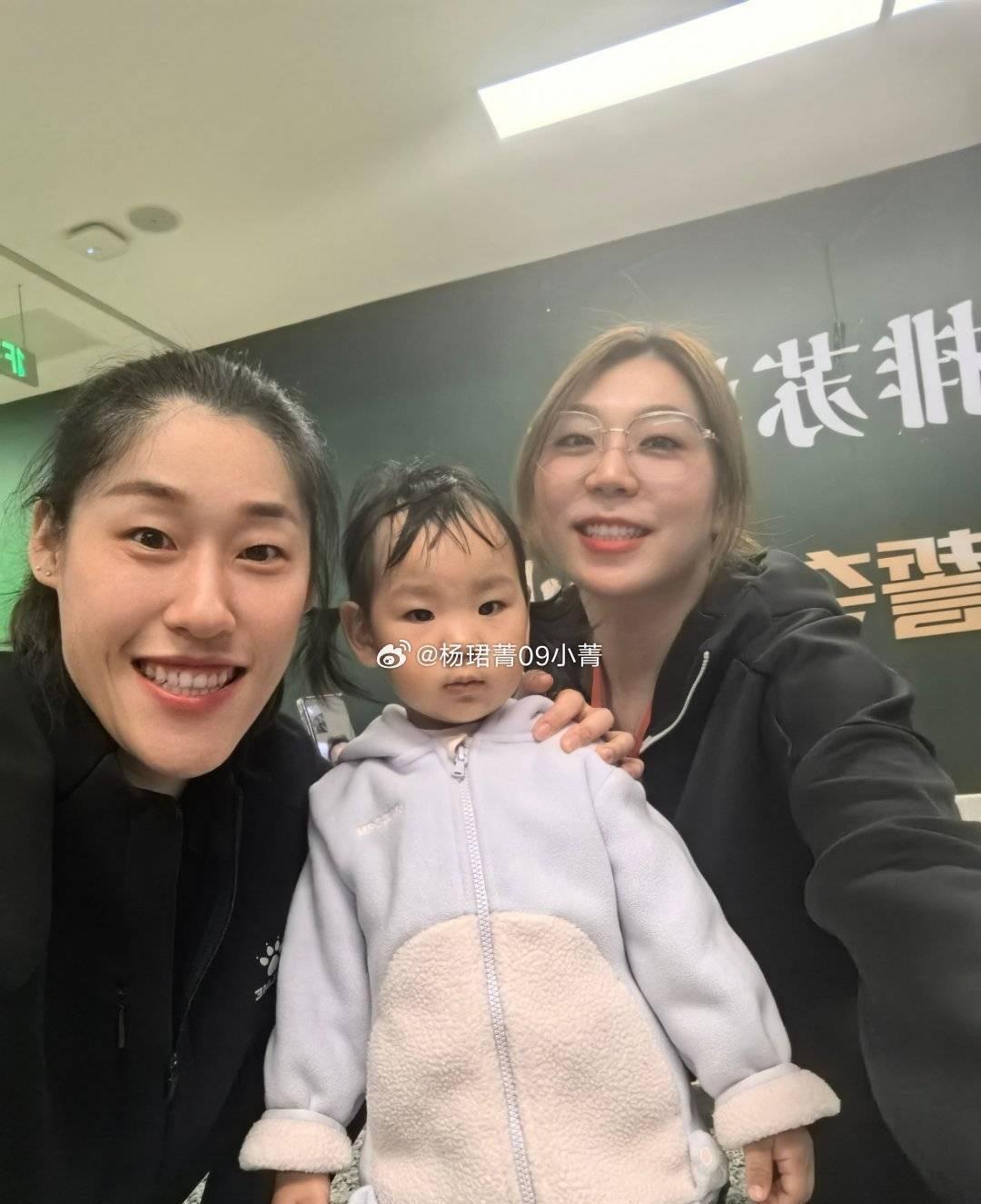 军运会中国女排美国女排,中国女排中国女篮互动