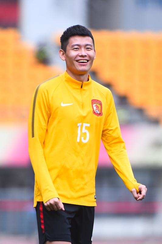 血亏！恒大1.05亿买水货国脚，3年进1球，被鲁能赚去7500万