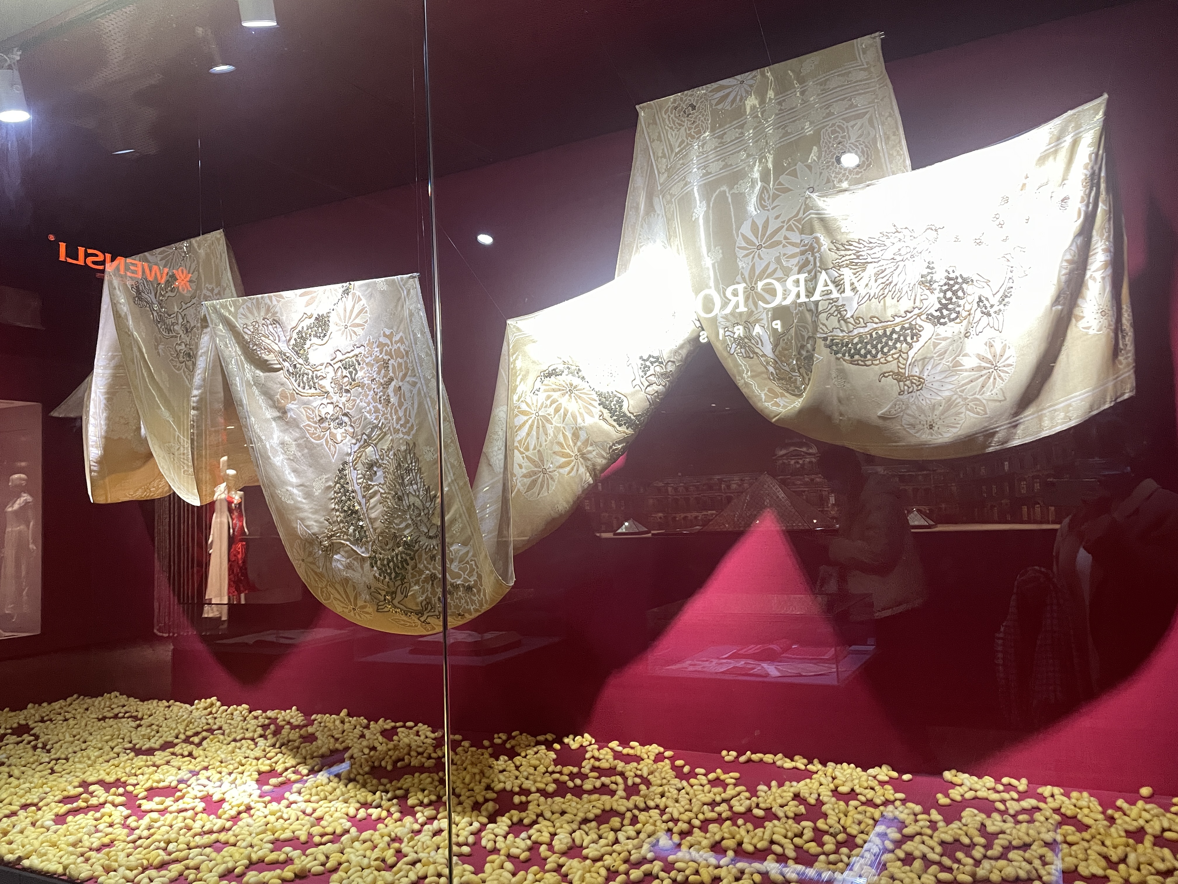 蚕到丝绸演变过程,蚕做丝绸的过程