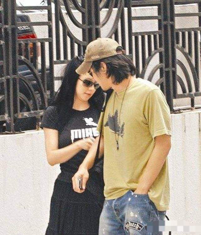 港台女星莫文蔚,朱茵莫文蔚分手了吗