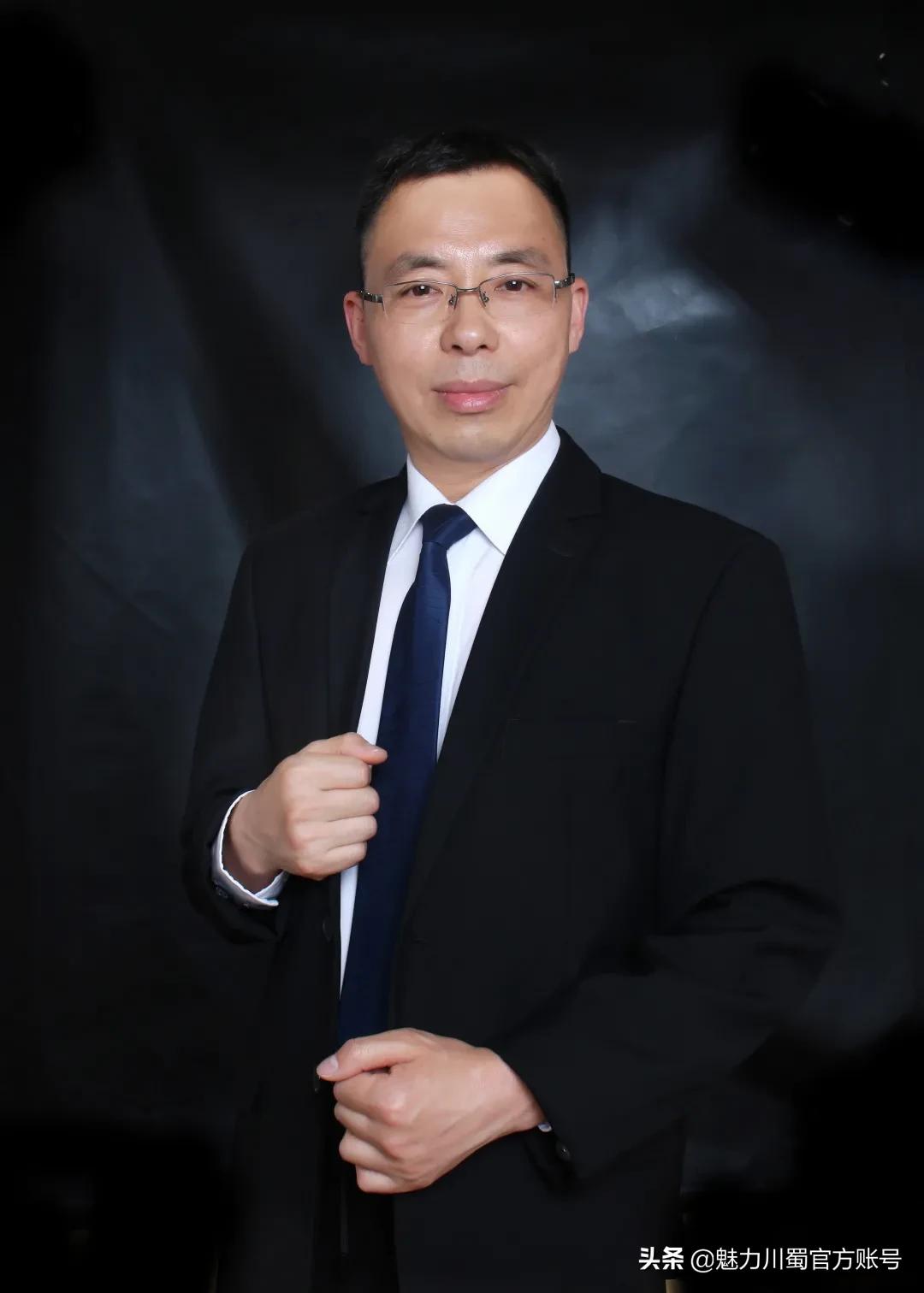 绵阳外国语学校李俊老师,绵阳外国语学校历史老师