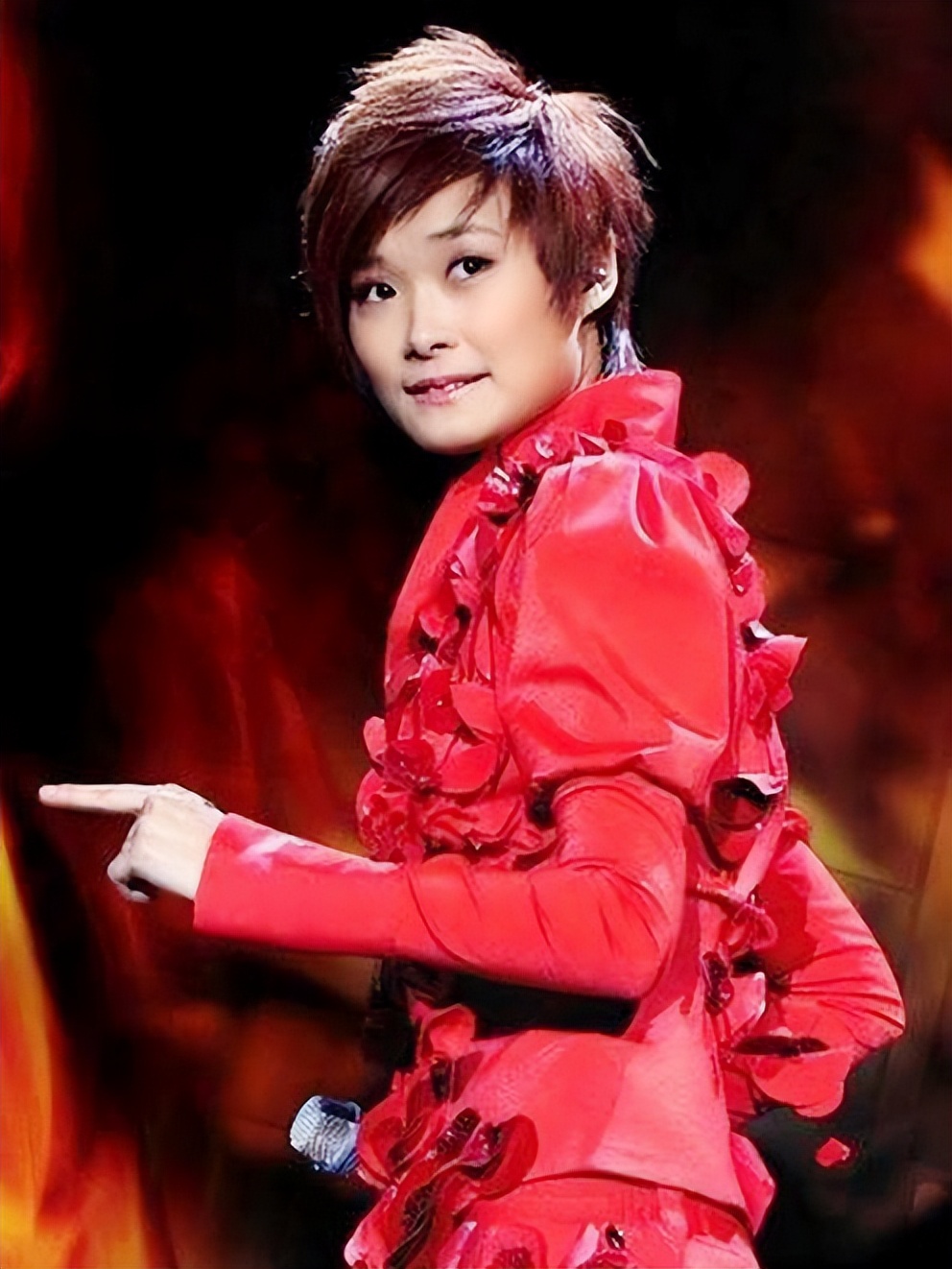 李宇春妈妈徐圣云年龄,李宇春母亲近况