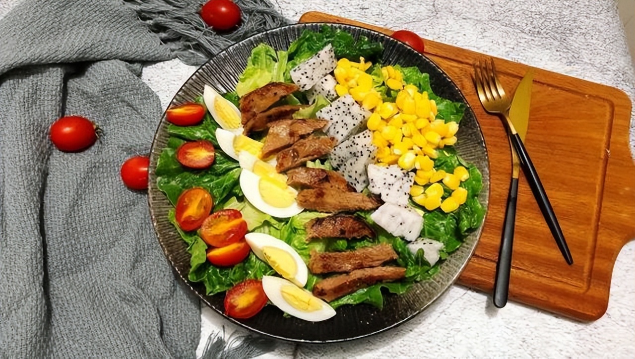 美国300斤男子减肥成功,美国900斤巨胖男子减肥