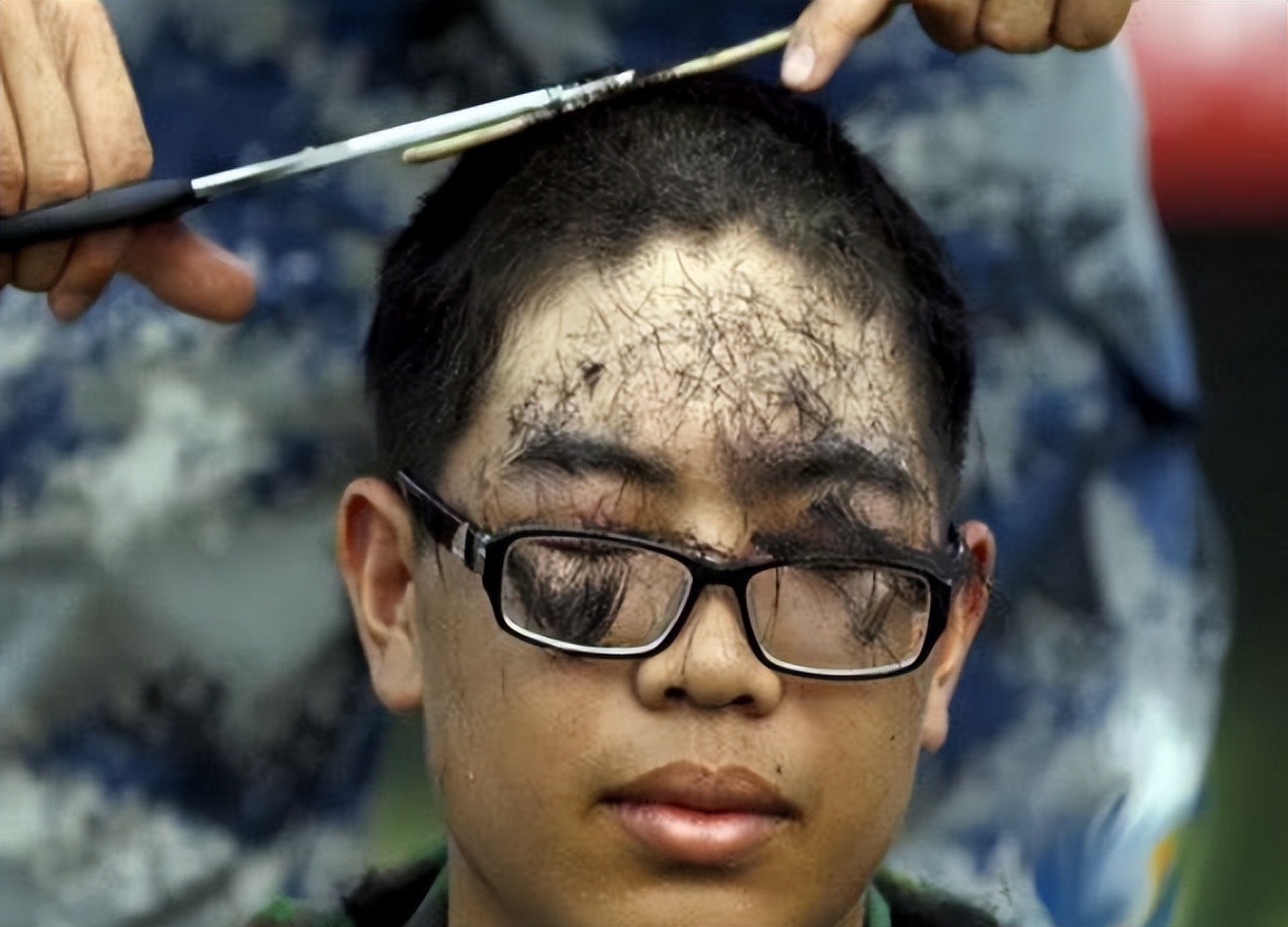 女生扎辫子是*引勾**男生？湖南一职校副校长发表不当言论，官方回应