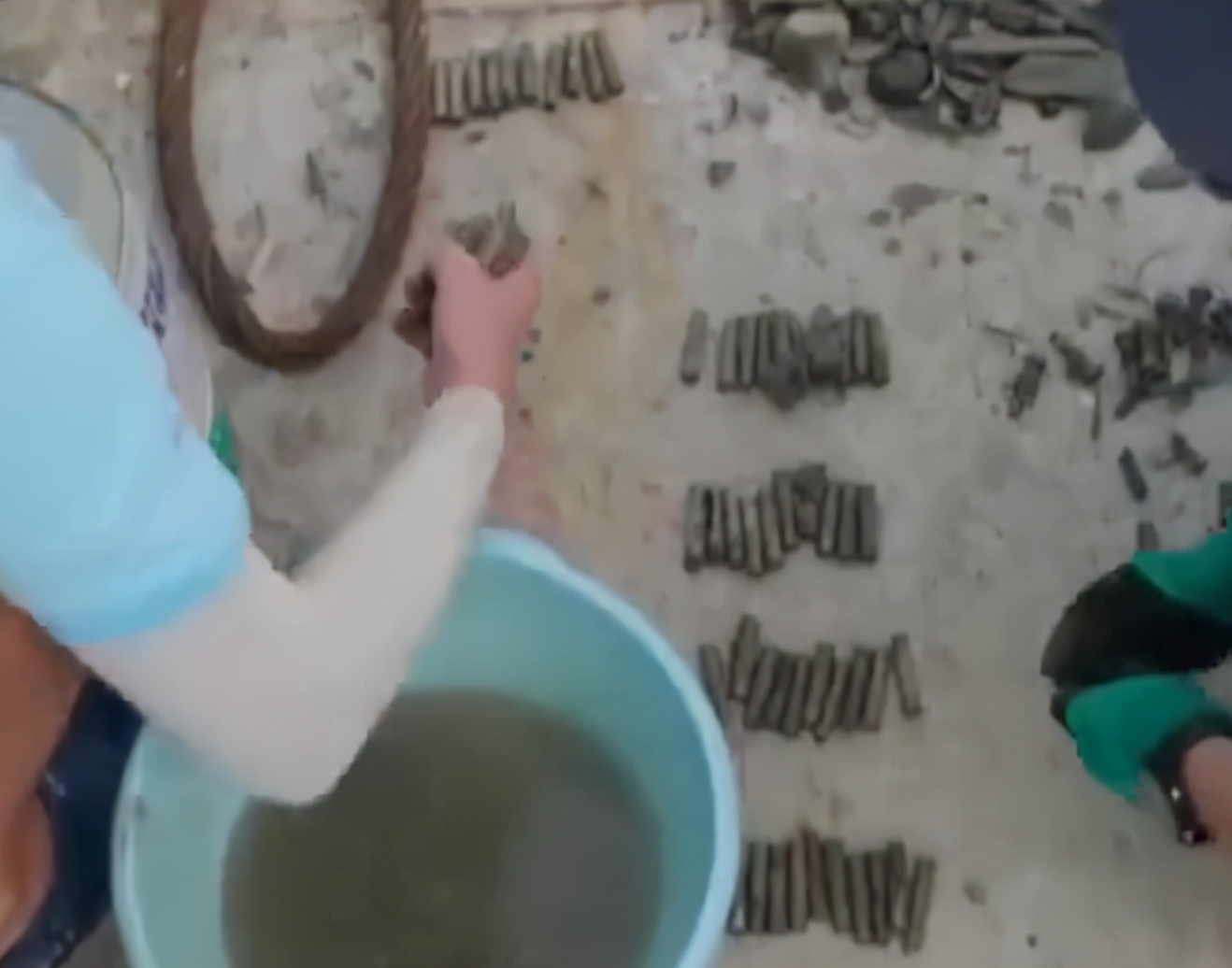 定远号打捞上岸后痛哭流涕,定远号被打捞上来了吗