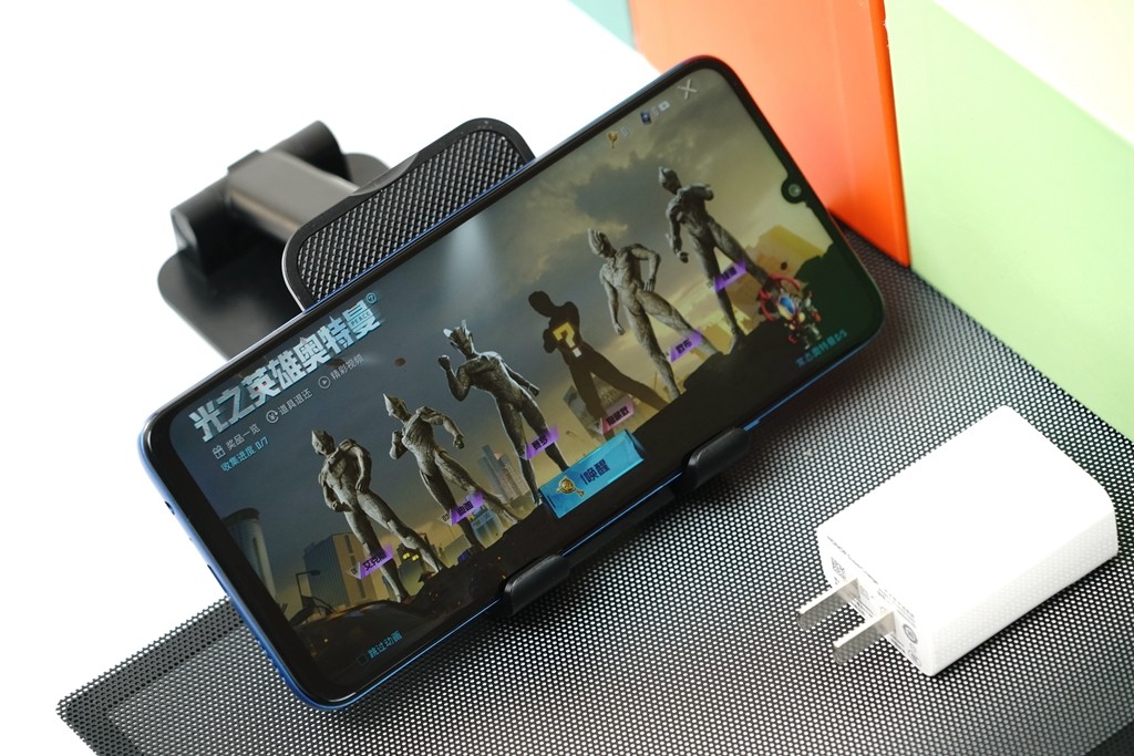 荣耀畅玩30plus测评黑色,荣耀畅玩30plus官方售价5g