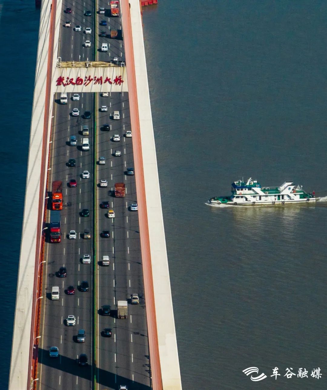 车谷桥梁:城市“大动脉”的浪漫美学