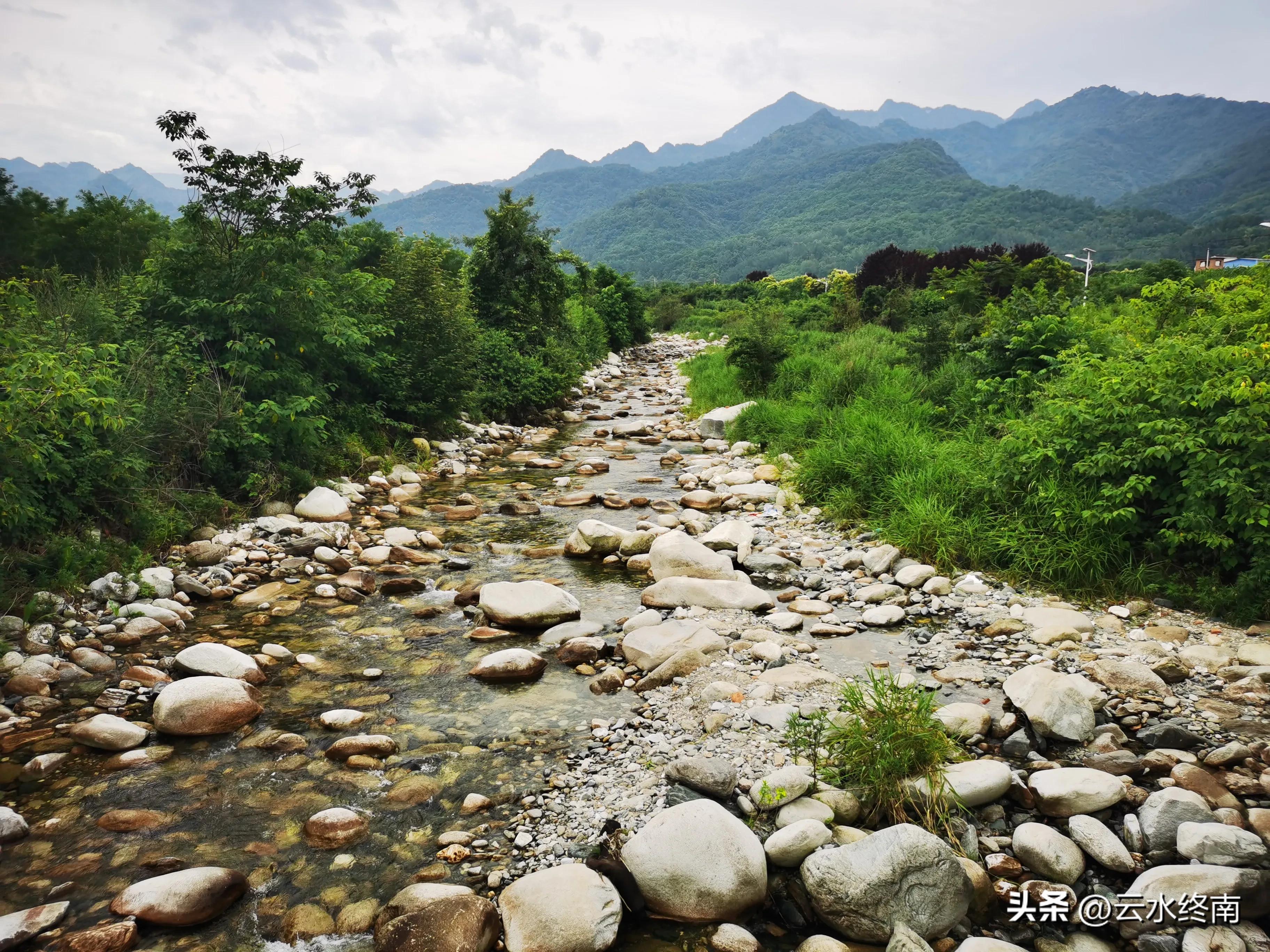 秦岭耶稣教堂,探秘圣殿山耶路撒冷的宗教圣地