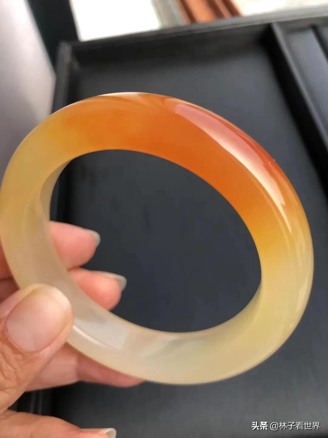 云南黄龙玉手镯,七彩黄龙玉手镯