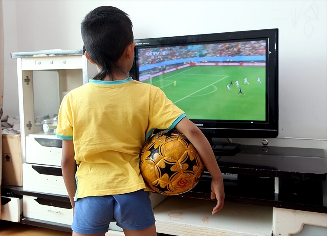 那些年的绿茵场,足球场上那些年疯狂追求的球星