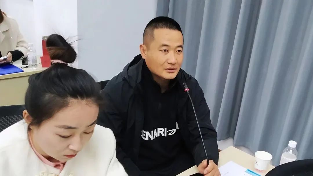 内蒙古青年创业就业技能提升培训班（文创产品设计）在五原县开班