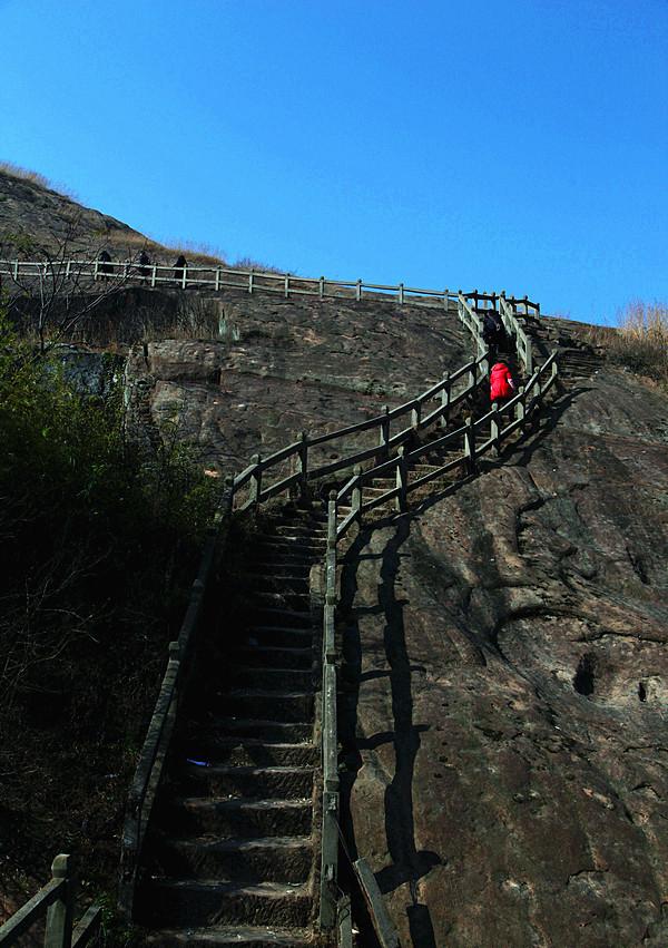 【上饶天下SHOW之铅山县】百年浮桥沧桑，百里信江画廊，辛弃疾巨雕缘何背城北望？