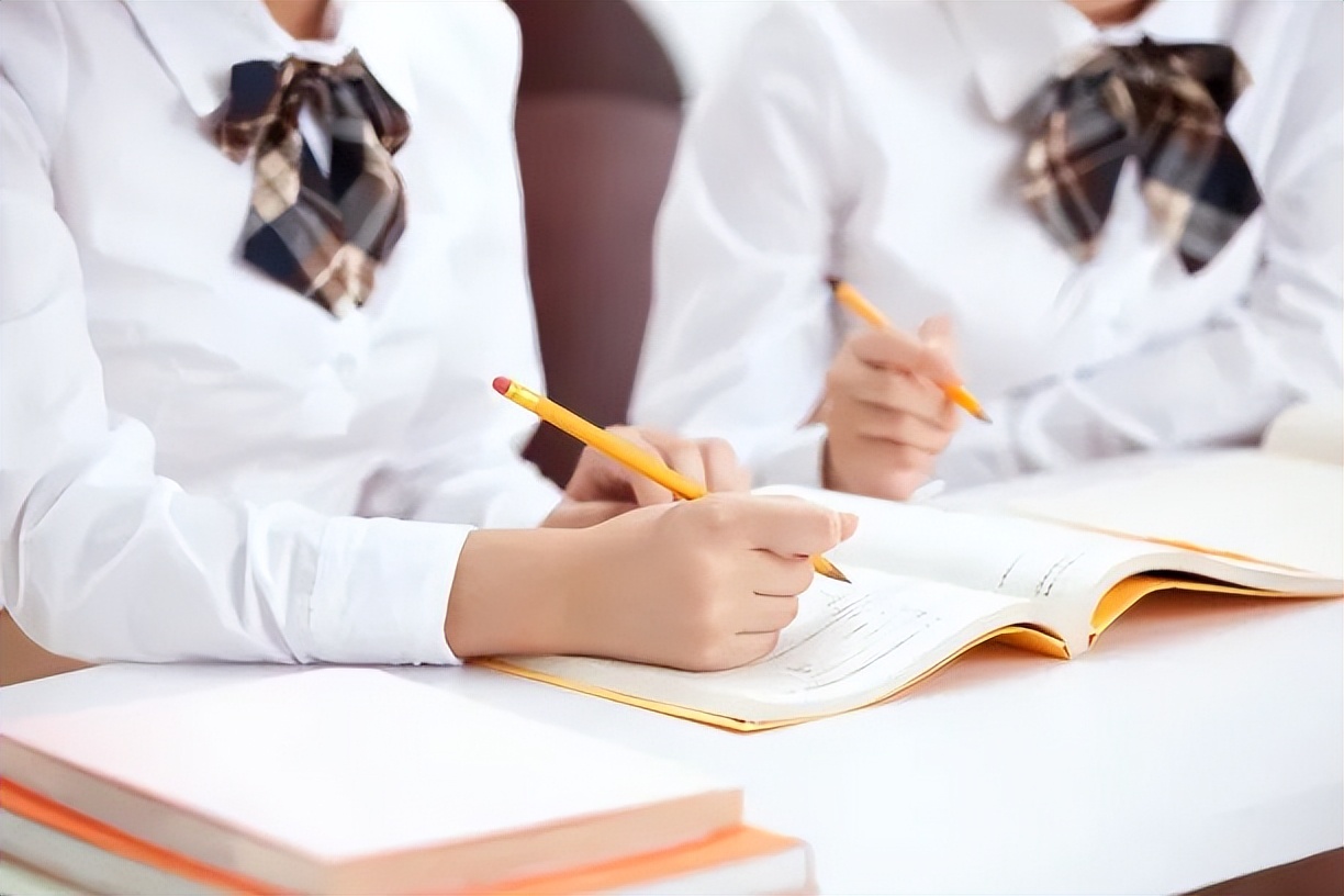 计算机科学与技术综合评价自荐信,综合评价自荐信必须自己手写吗