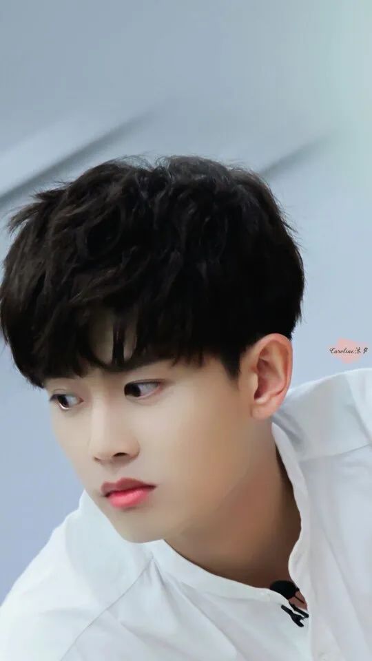 爱豆表格图任嘉伦,任嘉伦头像帅气高清粉色