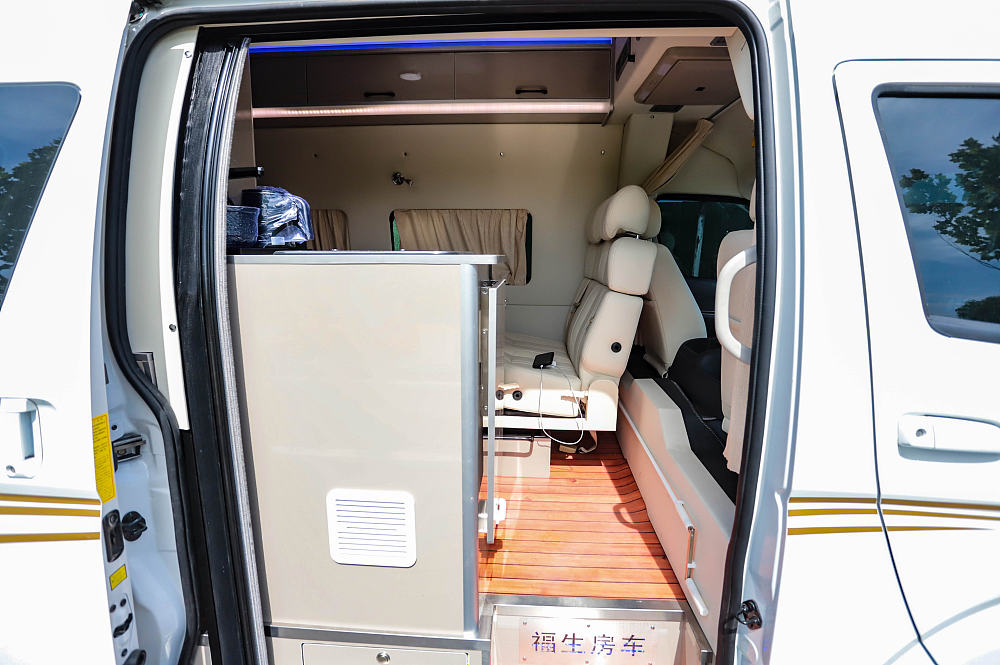 10万左右的超长轴超高顶b型房车,配置最全最便宜的b型房车