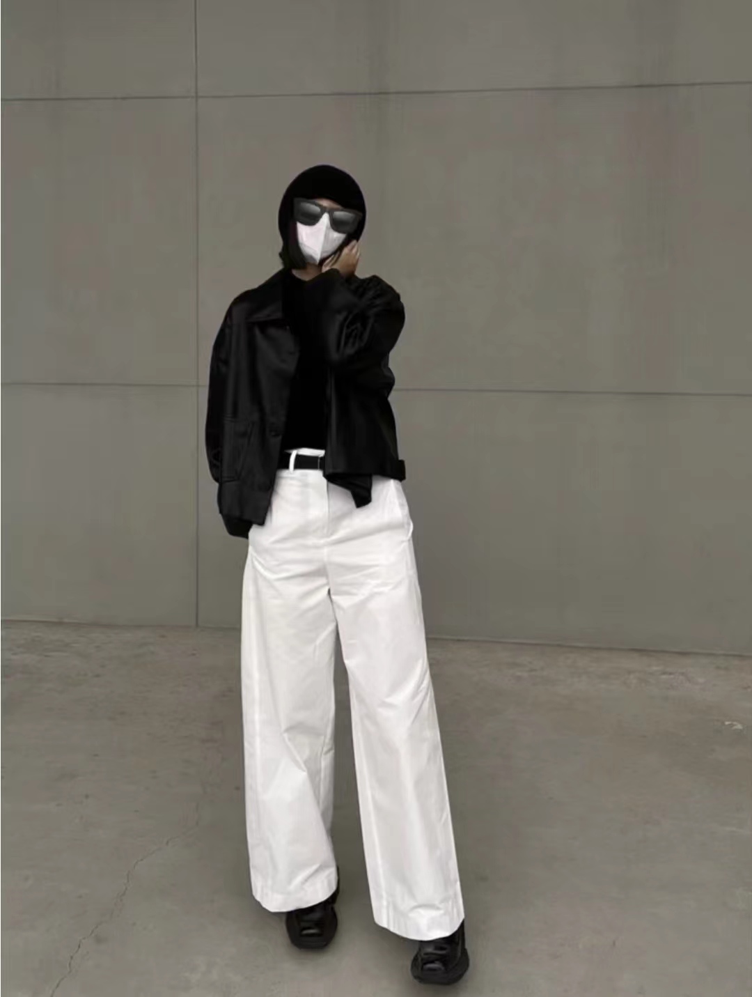 黑色皮衣套装甜酷风,皮衣复古风穿搭