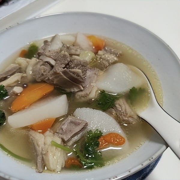 冬天的羊肉怎么做才好吃,大冷天用羊肉怎么做才好吃