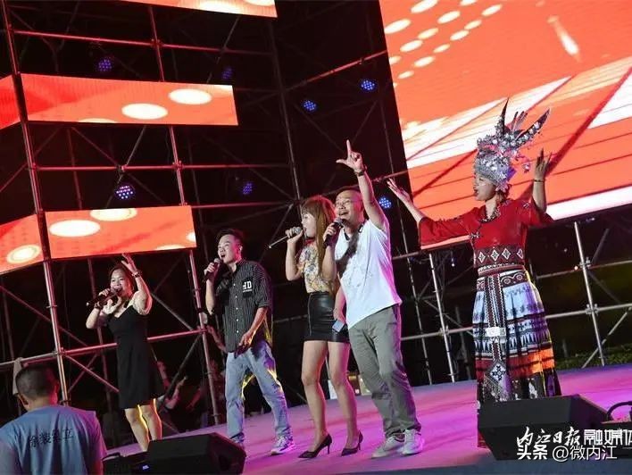 夏夜、河风、音乐、烧烤、啤酒……内江人，快来大洲广场嗨啤！