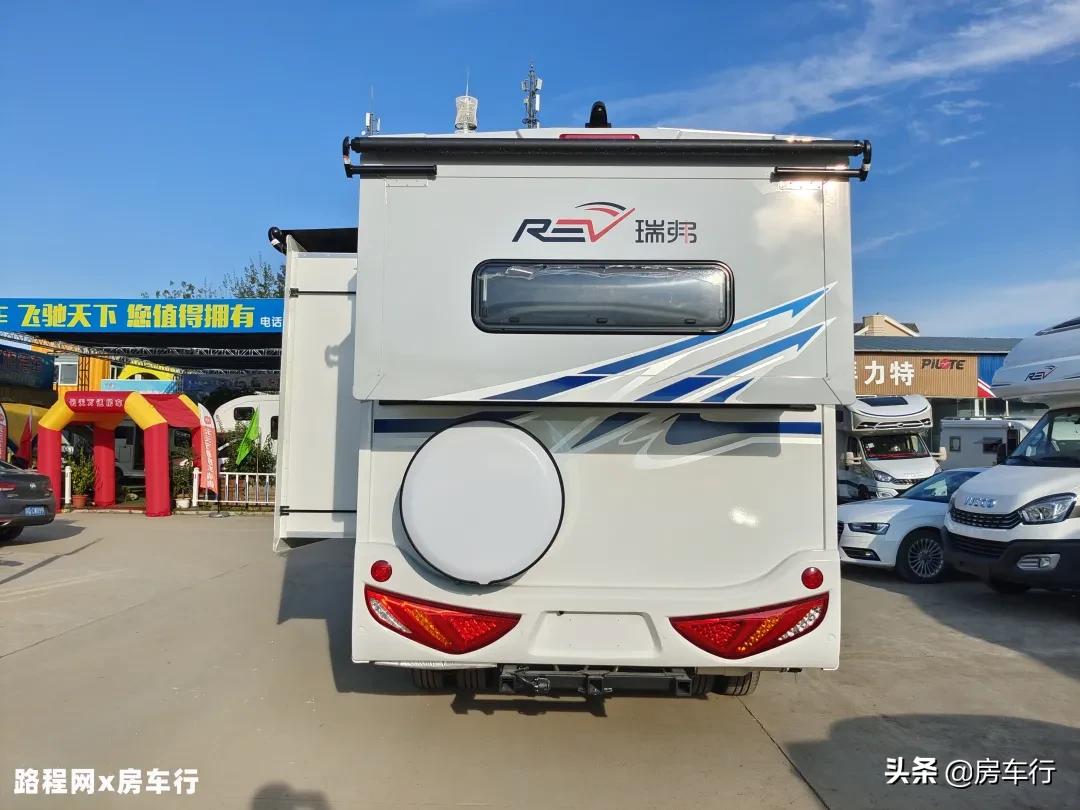 最新款进口顶级依维柯b型房车,依维柯房车推荐10万到20万之间7座