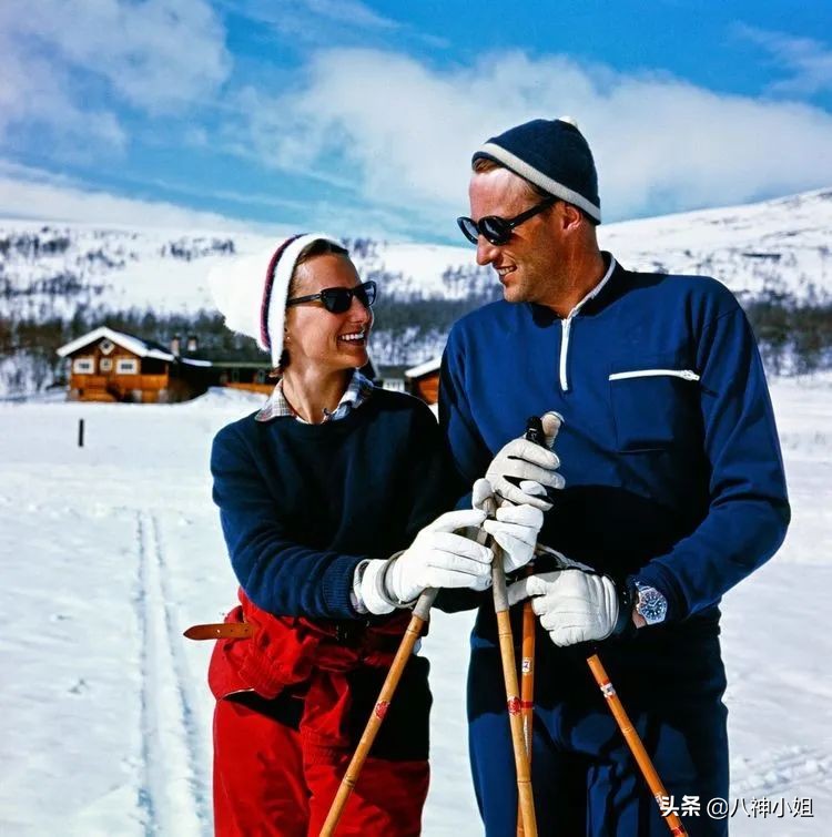 85岁平民王后替夫出席公务，大牌不断，婚姻竟然是欧洲最美满的？