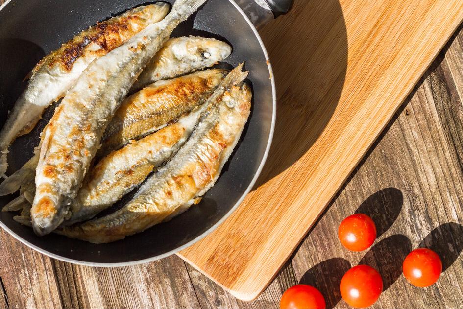 油炸脆皮鱼怎么做才酥脆,油炸鱼皮酥脆的秘诀