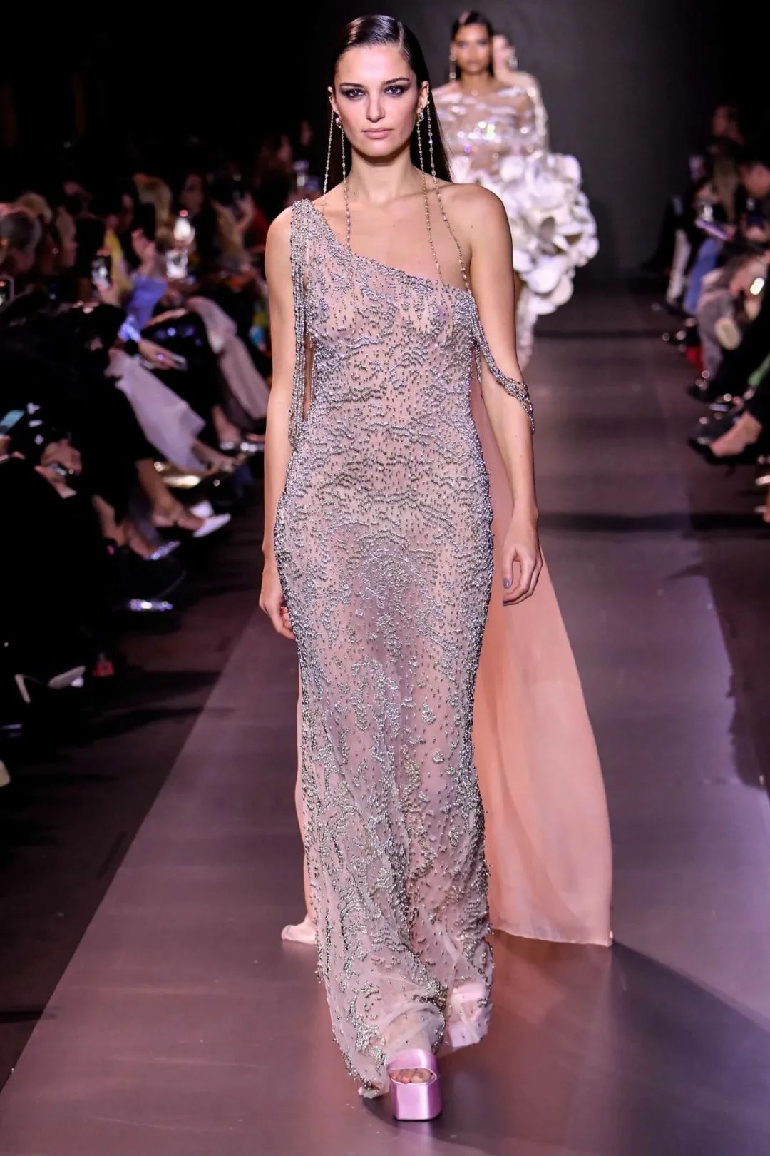 georgeshobeika2018时装秀完整版,georgeshobeika2018年的秀场