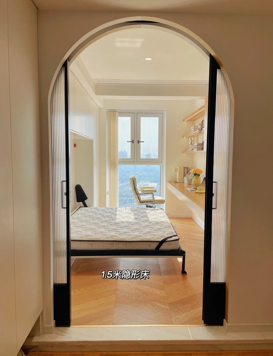 发现一户装修很精致的现代轻奢风,发现一户比较独特的中式风装修