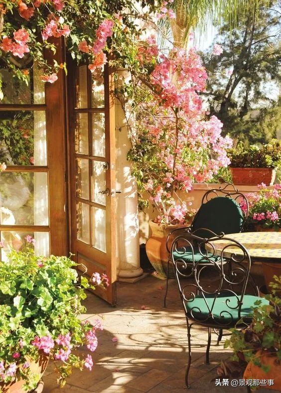 毫不犹豫的买了顶楼带露台的房子,顶楼带露台和二楼带露台