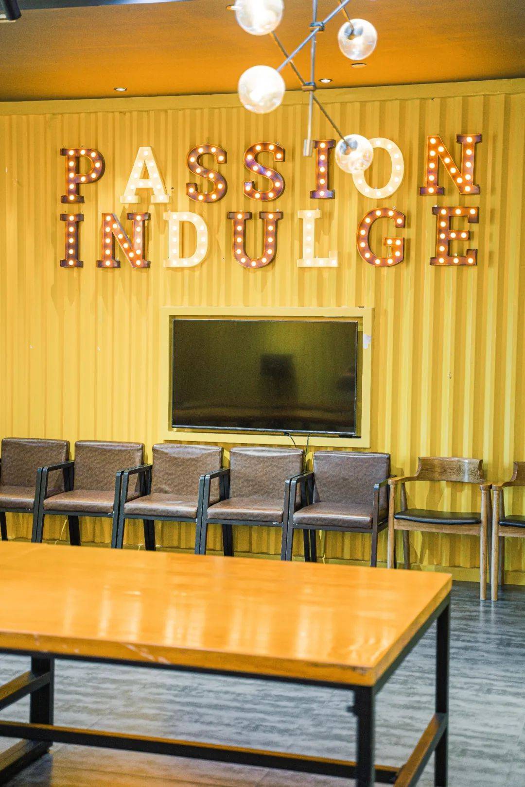 499元蹦床公园,5000平蹦床公园