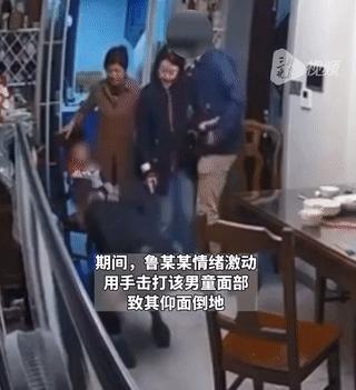 南宁万达茂行凶者已投江,南宁万达茂血案男子跳江