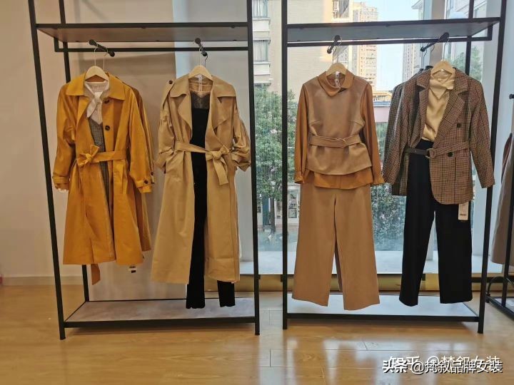 桦南县梵叙女装品牌集合店,梵叙品牌女装折扣店总部地址