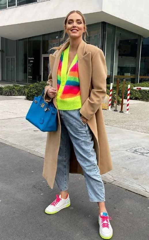 宇宙时尚博主被质疑衣品？！网友吐槽：她的穿搭我真看不懂…